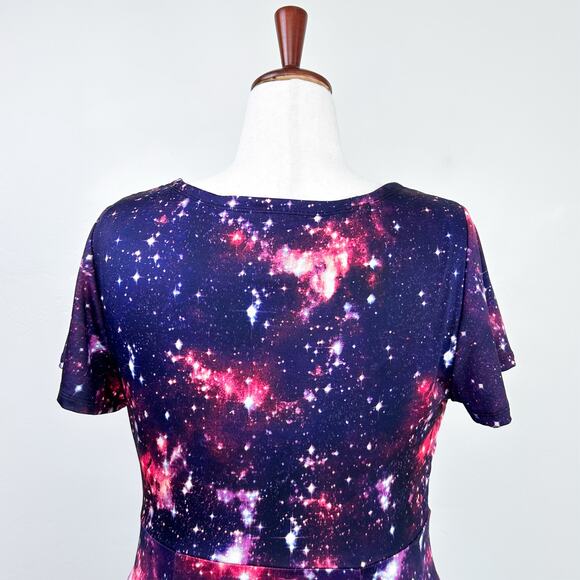 Torrid Galaxy Space Sweetheart Neckline Short Sleeve Purple Dress - Picture 5 of 8